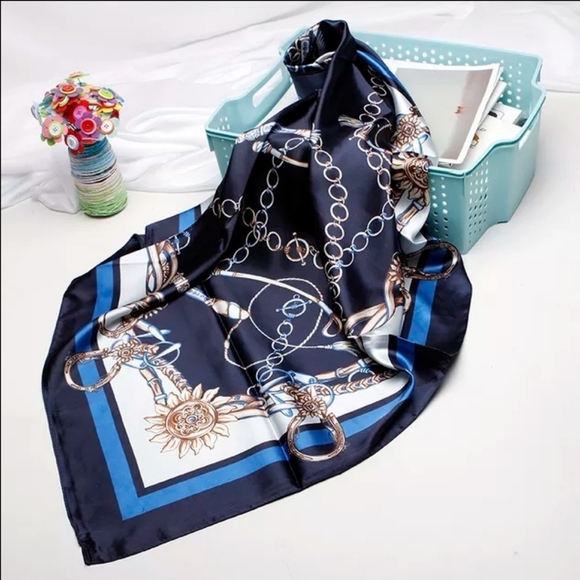 Women's Printed Silk-feel Satin Scaves - Picture 3 of 4